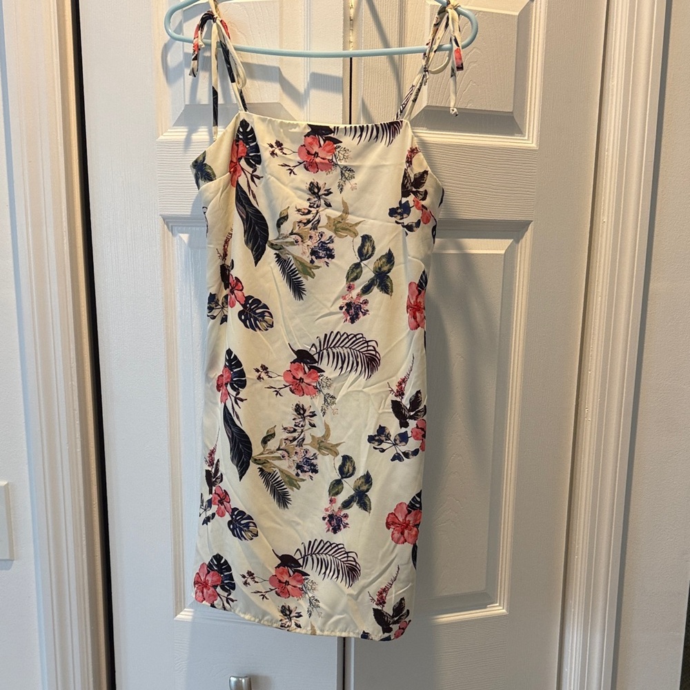 Floral Tie-Shoulder Summer Dress in Cream and Pink
